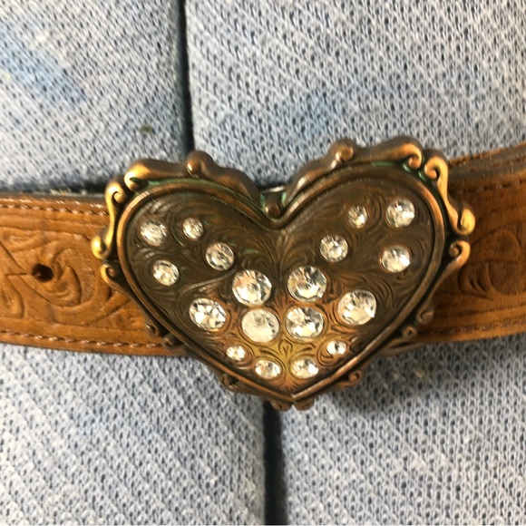 Tooled leather belt with rhinestone studded heart buckle - Picture 2 of 7